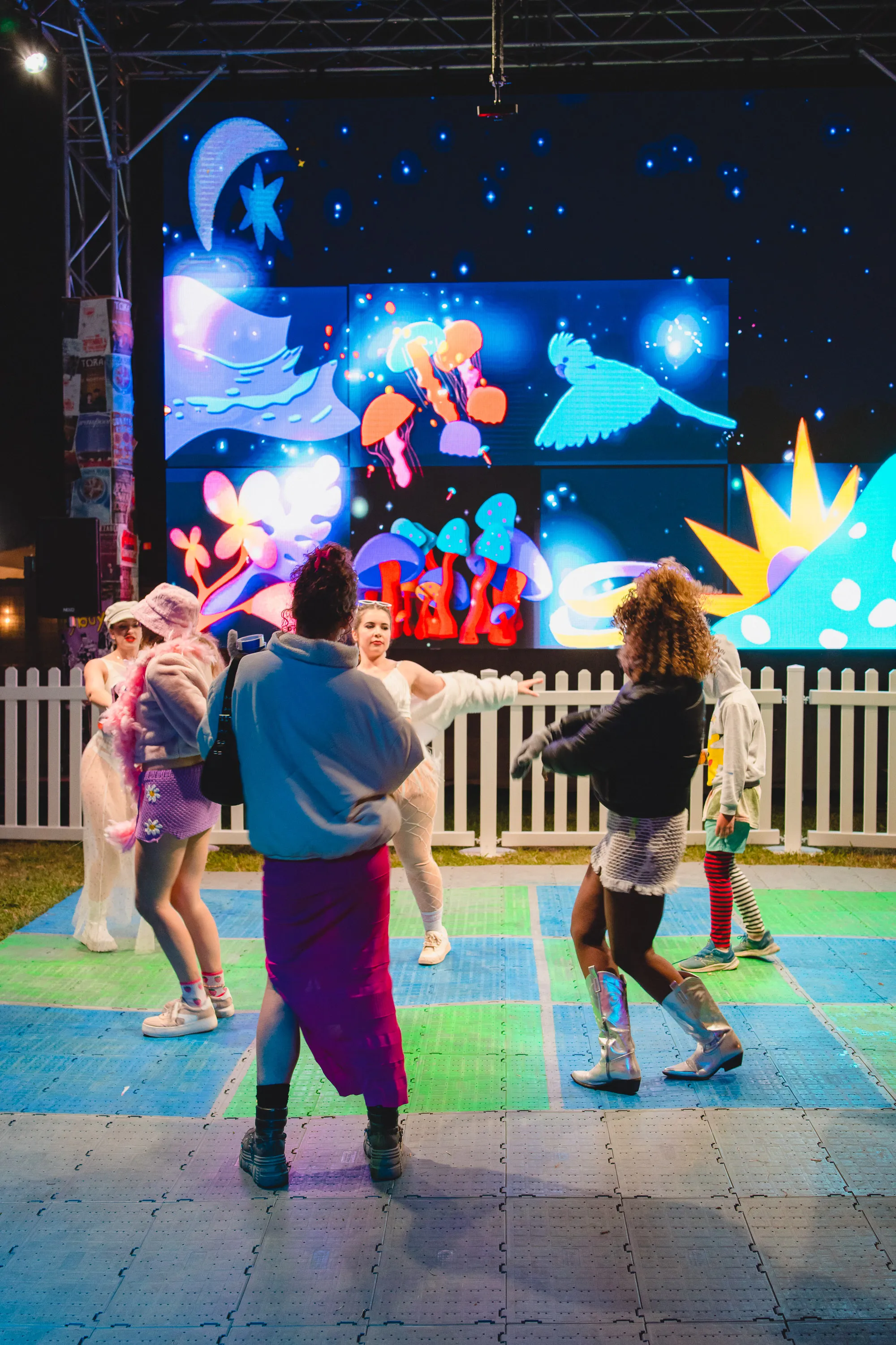 Supertonic - interactive sequencer dance floor